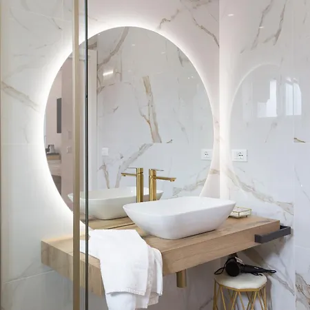 Alojamento de Acomodação e Pequeno-almoço Boutique Teatro 4*